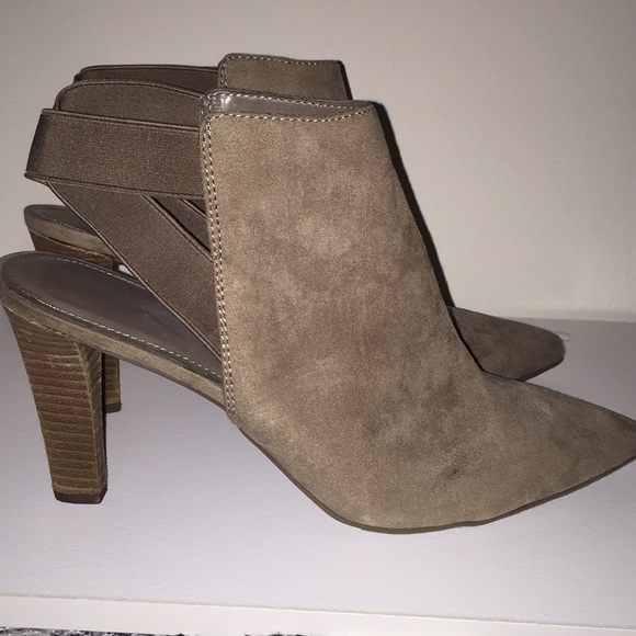 Booties - Picture 3 of 4